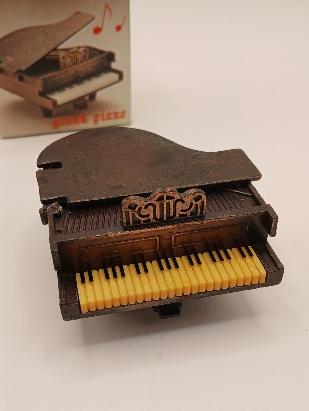 Vintage Die-Cast Metal Grand Piano Pencil Sharpener w/ Box